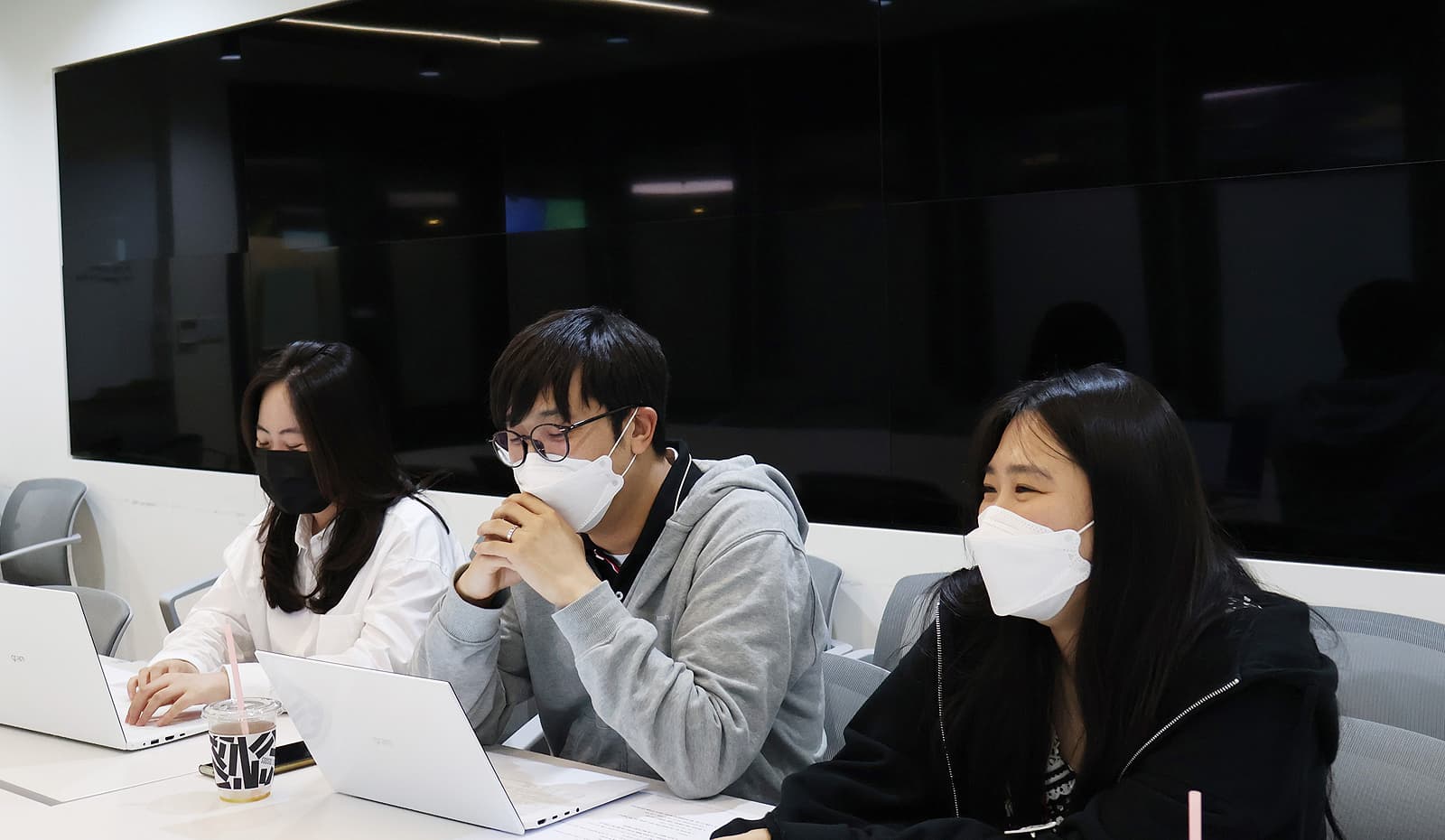 독서 동호회 책의 커비 크루 세 분